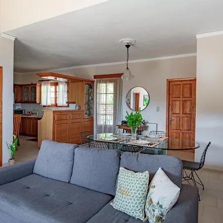 Golden Flower's * Poros (Kefalonia)