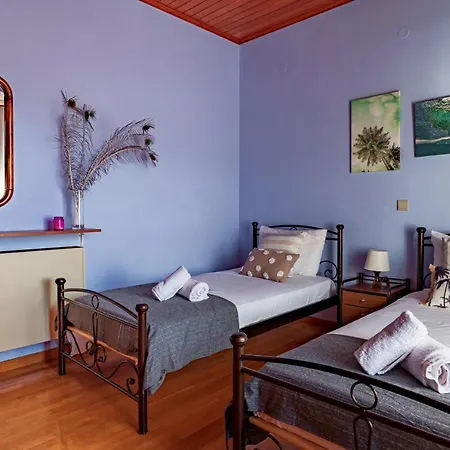 Golden Flower's Apartment