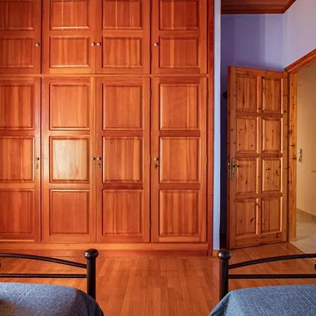 Golden Flower's Apartment