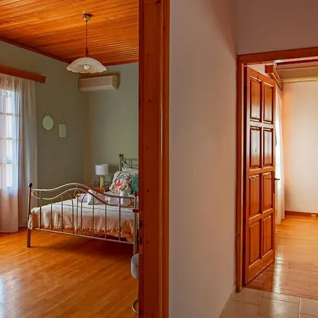 Golden Flower's * Poros (Kefalonia)