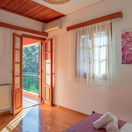 Golden Flower's Apartment *