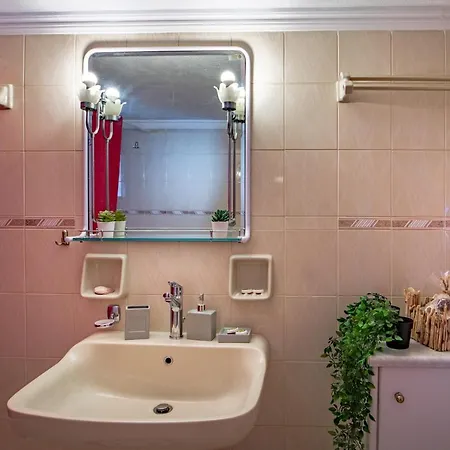 Golden Flower's Apartment *