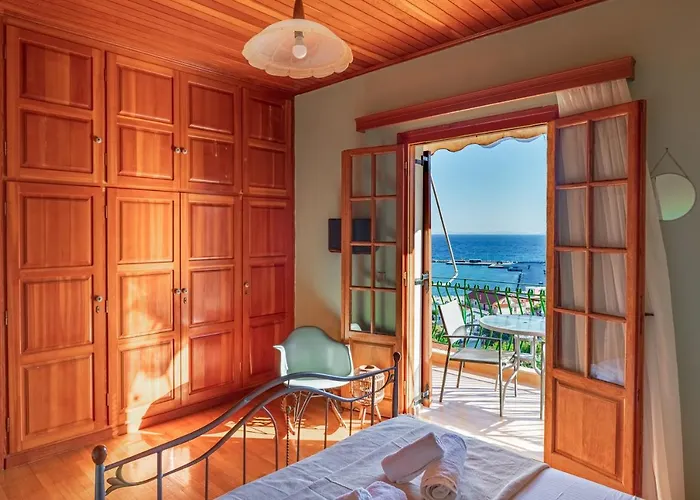 Golden Flower's Apartment Poros (Kefalonia)