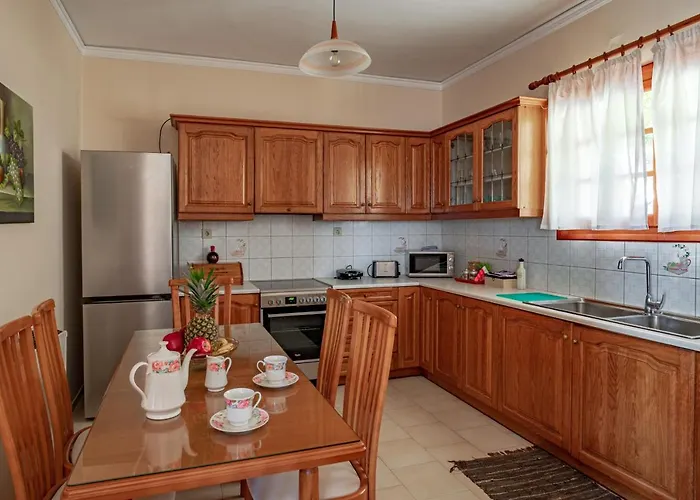 Apartment Golden Flower's Poros (Kefalonia)
